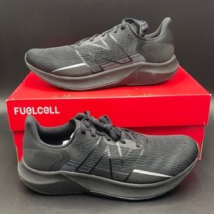 New Balance Men's FuelCell Propel V2 Running Shoe size 9 4F